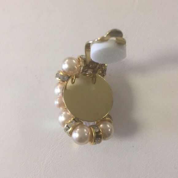 Vintage Crystal and Faux Pearl Clip earrings - Picture 3 of 4